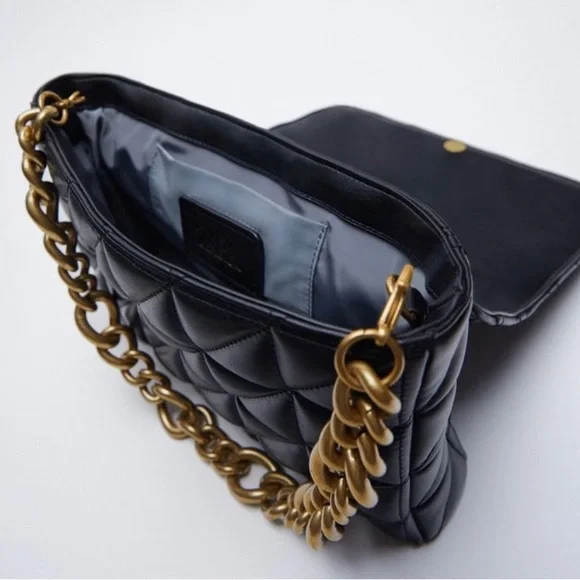 NWT Zara bloggers fav black faux leather quilted chunky chain strap shoulder bag